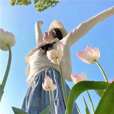 夺回人生后，被冷面男配宠翻